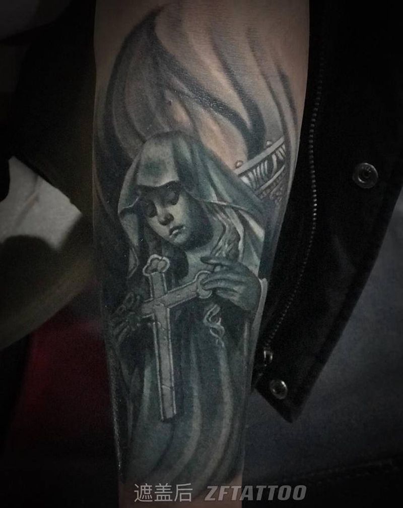 圣母纹身图片_手臂欧美写实遮盖类纹身图案