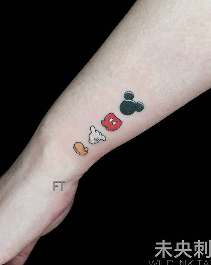 米奇套装迷你版纹身图片_手臂点刺New School米奇纹身图案