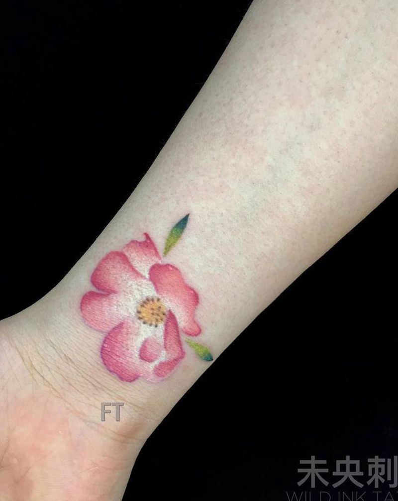 小花花纹身图片_手臂水彩花纹身图案
