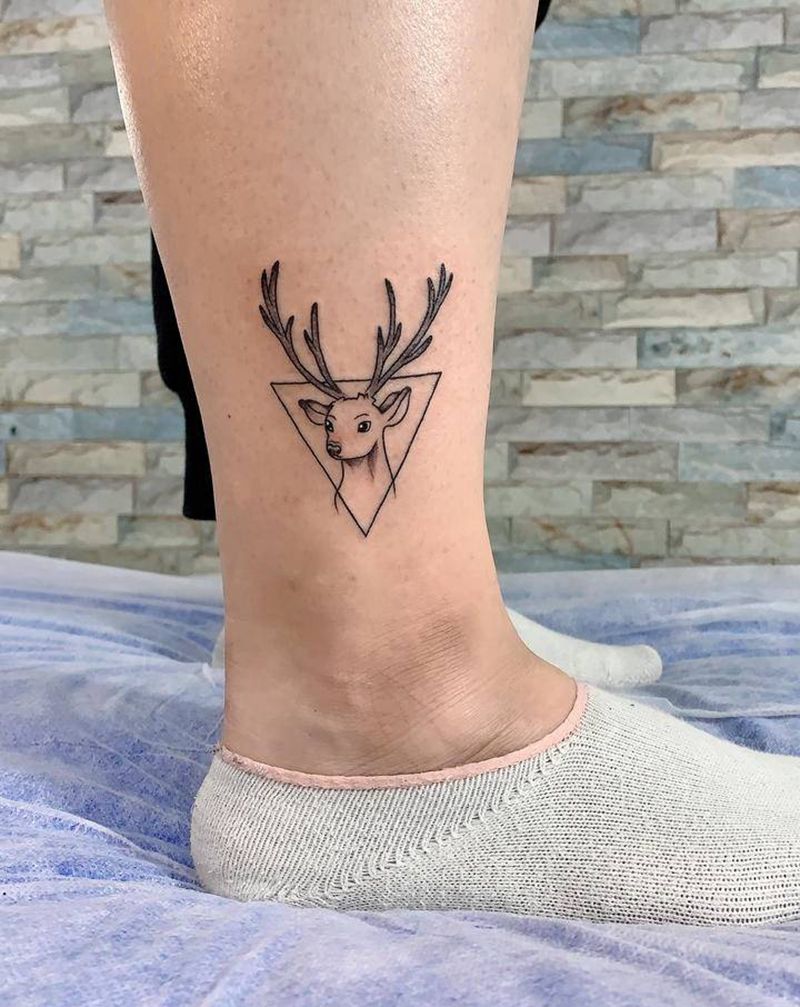 鹿纹身图片_新传统纹身图案