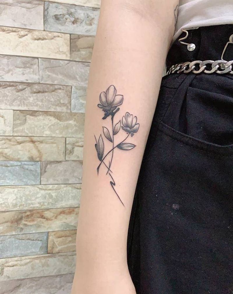 小清新花纹身图片_手部新传统纹身图案