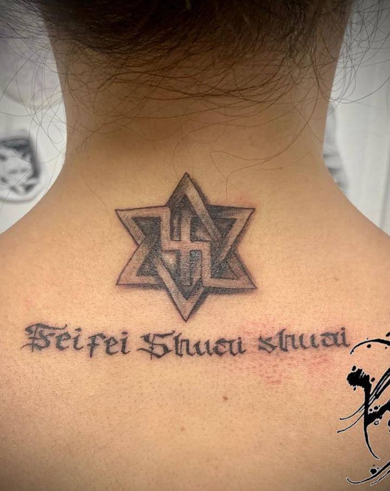 六芒星守护纹身图片_背部纹身图案