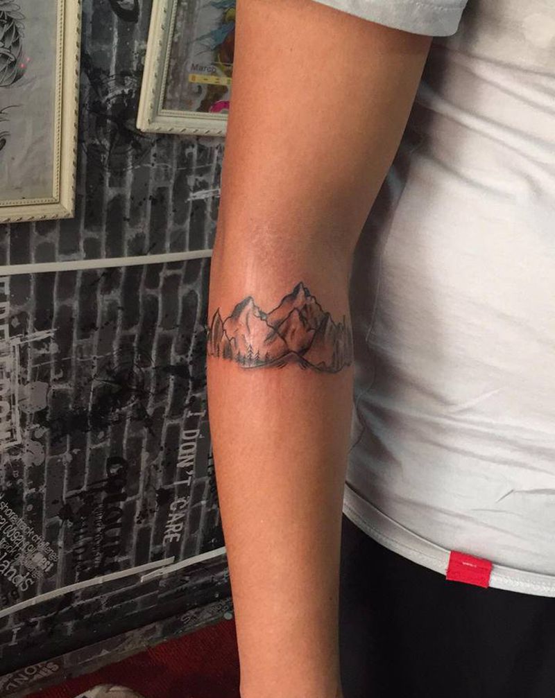 山峰纹身图片_手部纹身图案