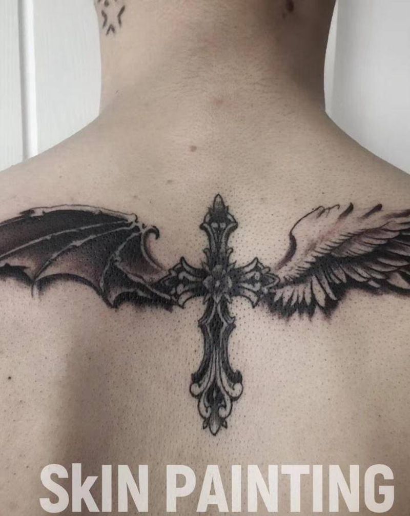 天使与恶魔翅膀纹身图片_欧美写实纹身图案