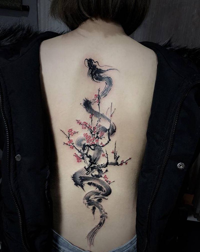 水墨龙纹身图片_背部水彩纹身图案