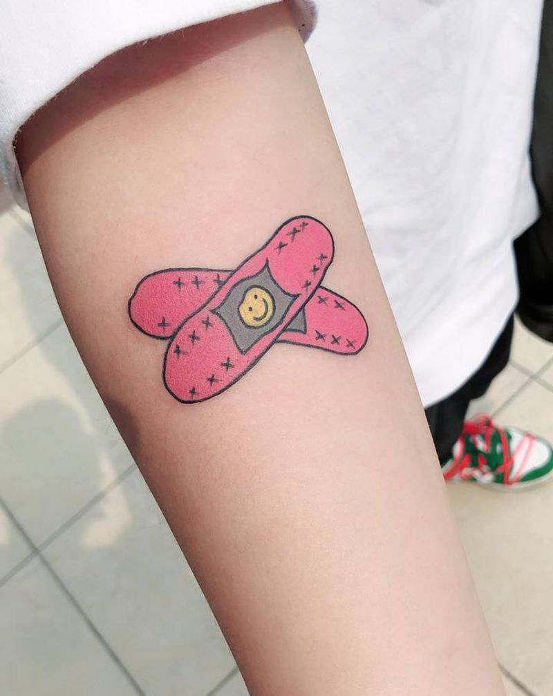 创可贴纹身图片_手臂纹身图案