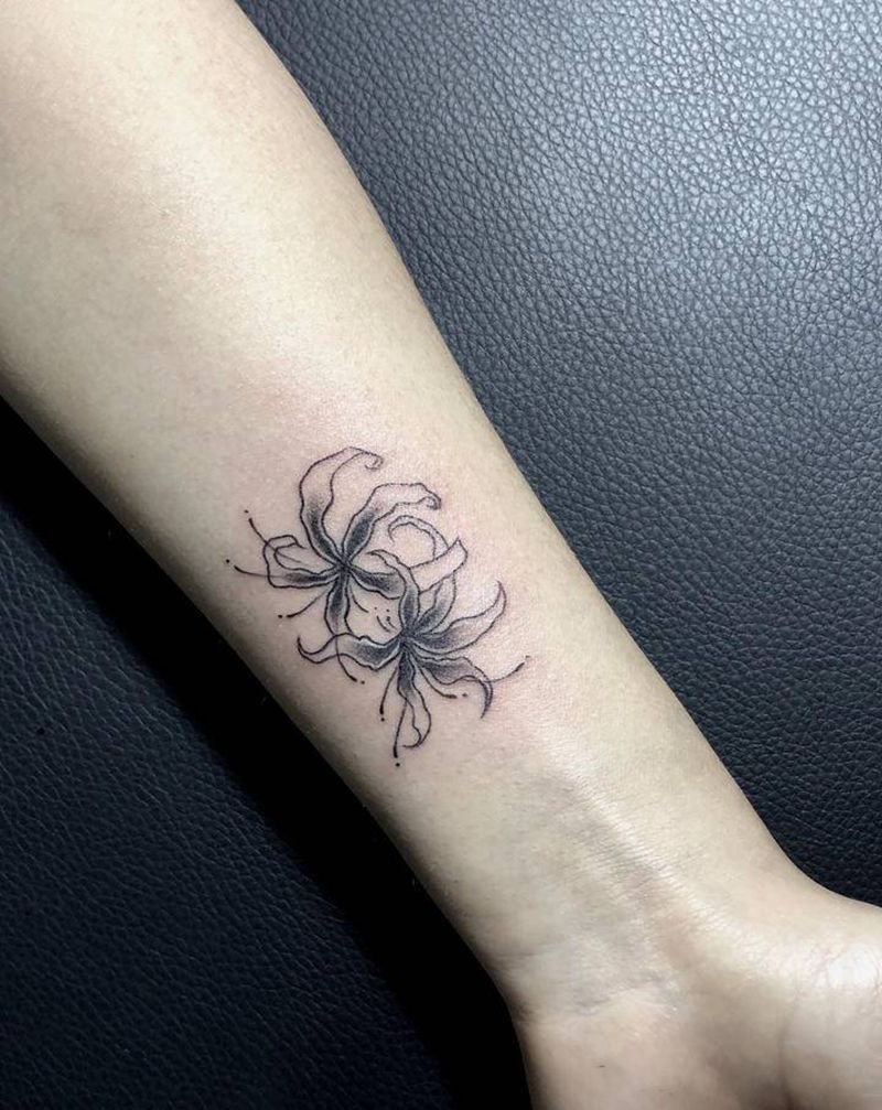 彼岸花纹身图片_手臂纹身图案