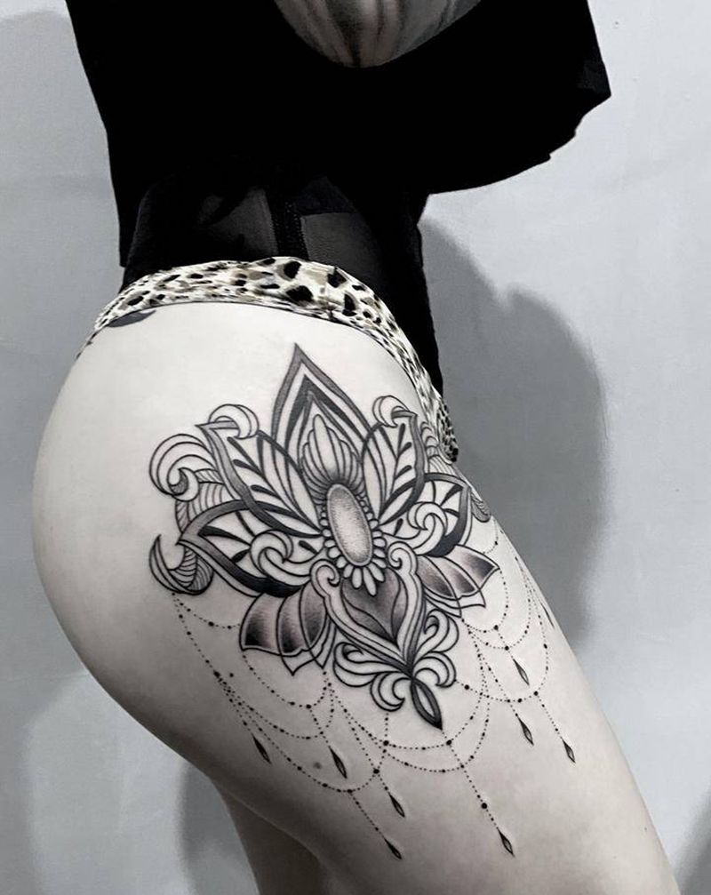 梵花纹身图片_臀部纹身图案