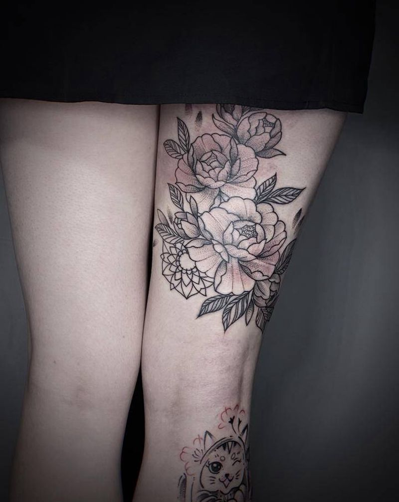 素花纹身图片_腿部纹身图案