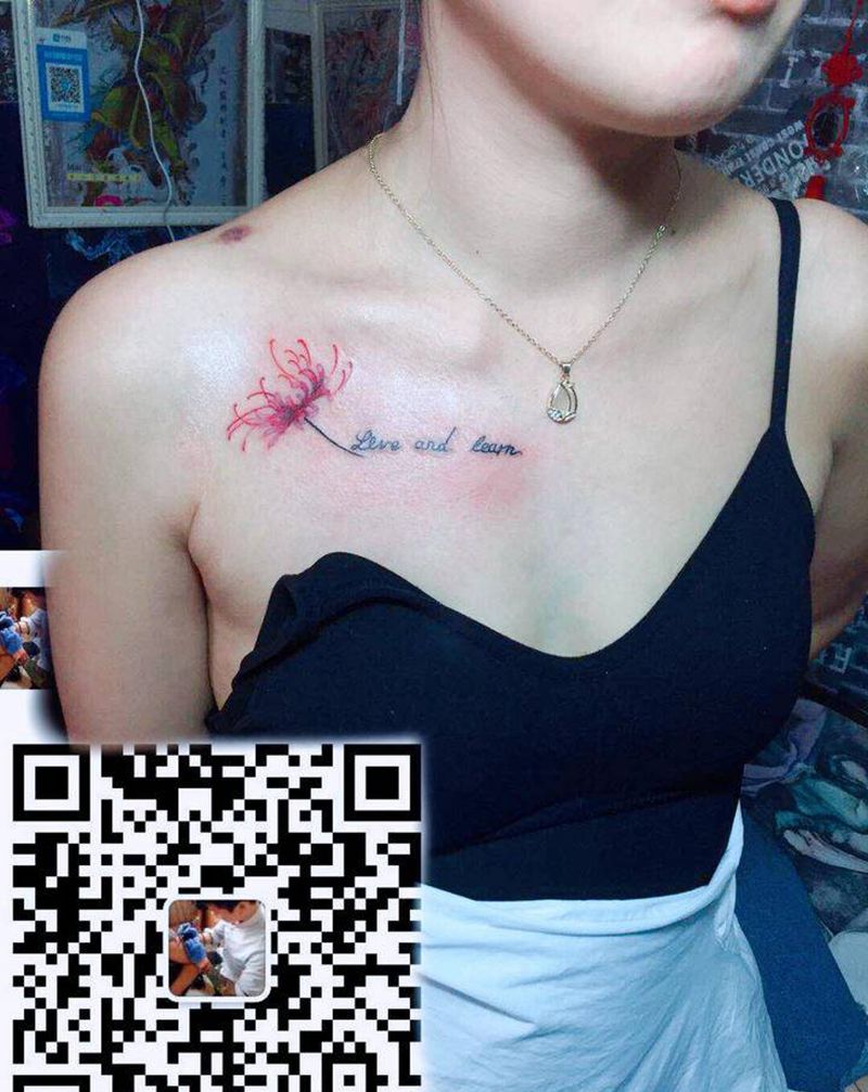 花纹身图片_胸部纹身图案