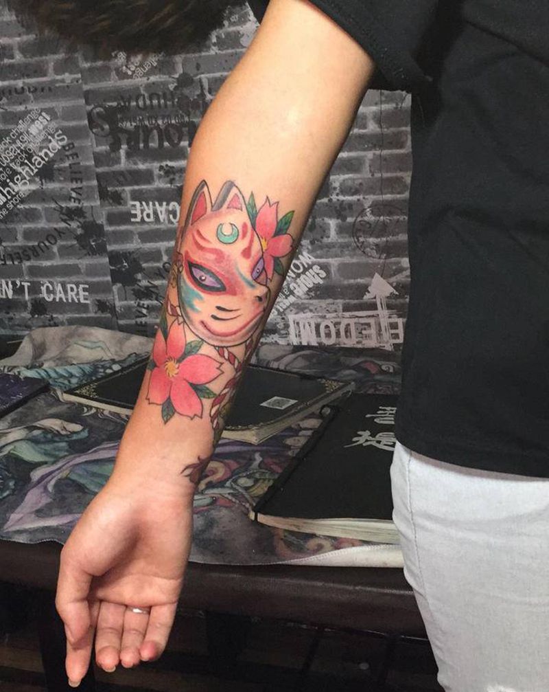 面具纹身图片_手部纹身图案