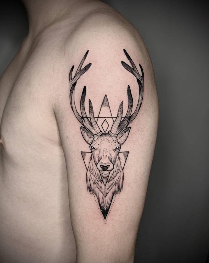 鹿头纹身图片_手臂纹身图案