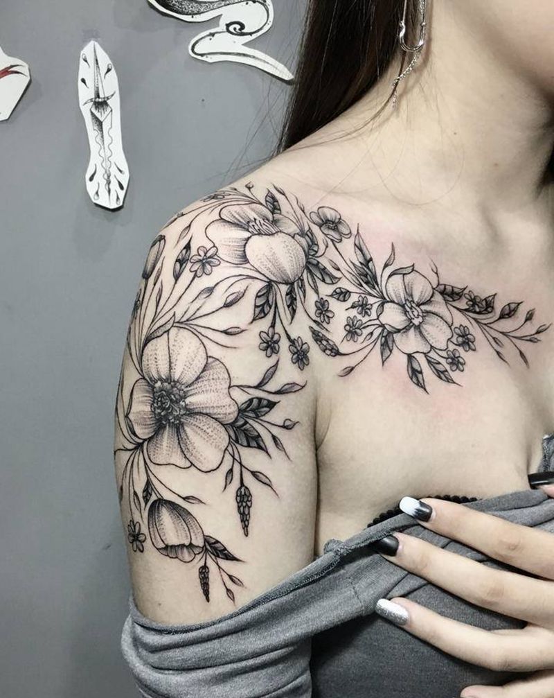 素花纹身图片_肩部点刺纹身图案