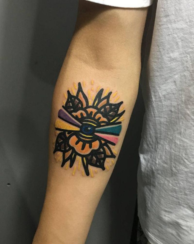 眼睛纹身图片_手臂Old School纹身图案