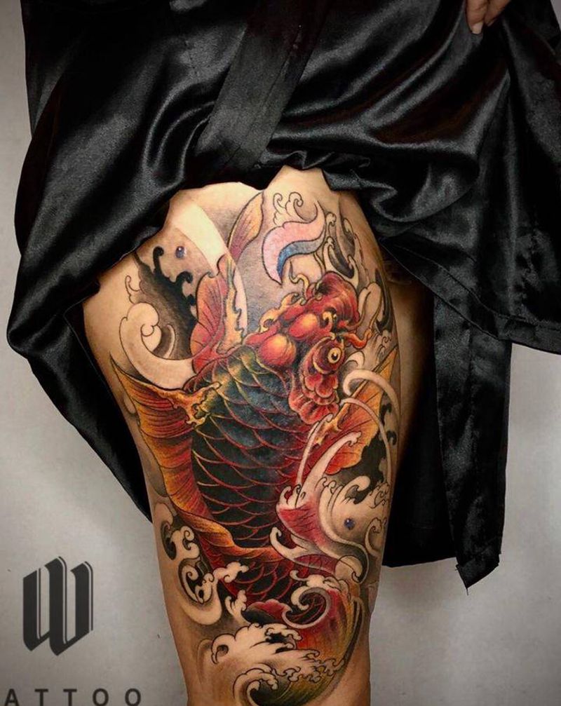 金鲤遮盖图腾纹身图片_腿部新传统纹身图案