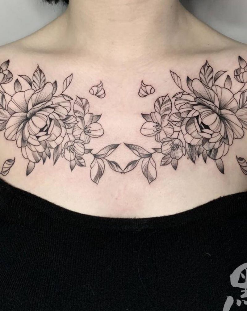 素花纹身图片_胸部纹身图案