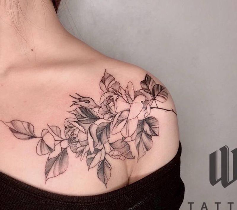 花肩纹身图片_肩部小清新纹身图案