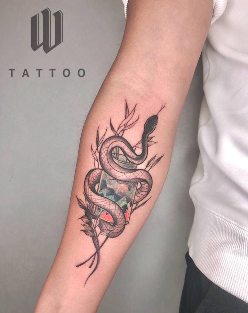 许愿瓶与蛇纹身图片_手臂水彩纹身图案