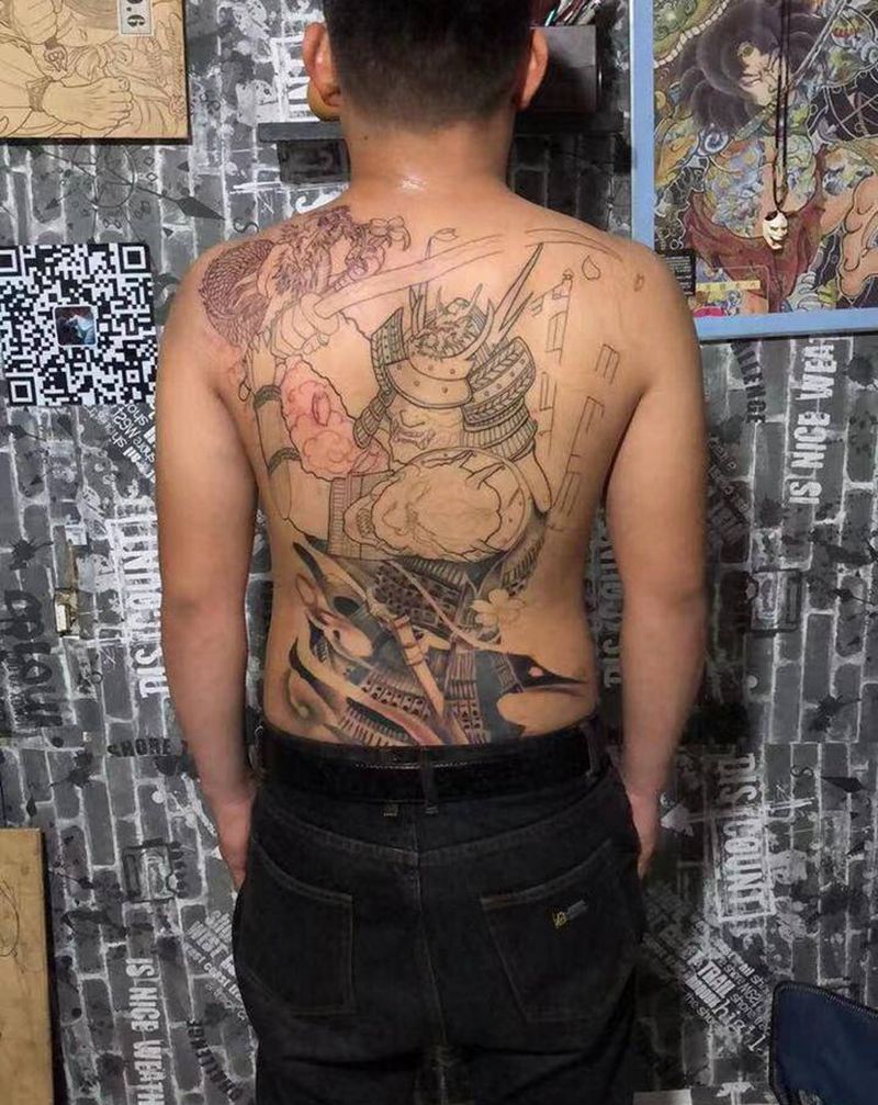 武士.纹身图片_背部纹身图案