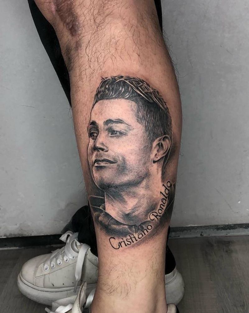 C罗纹身图片_腿部欧美写实纹身图案