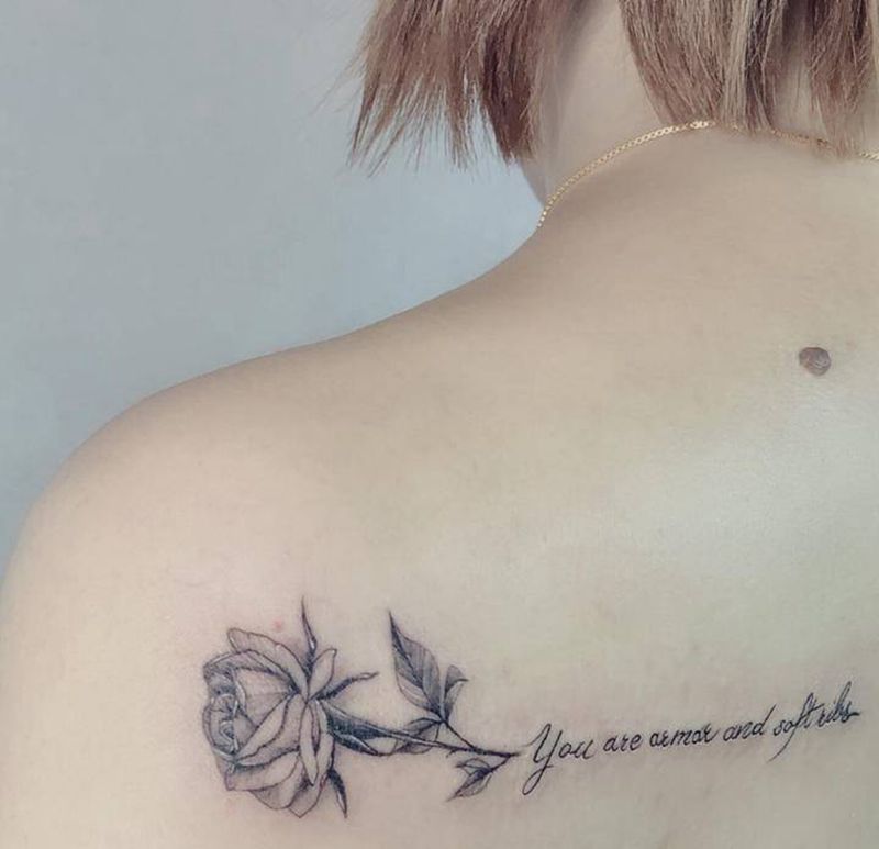 小作品纹身图片_颈部肩部水彩几何清新纹身图案