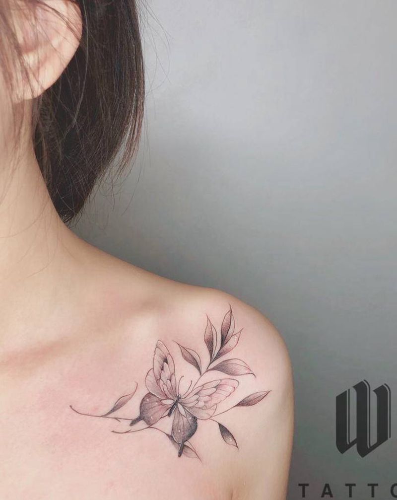 蝴蝶纹身图片_肩部小清新纹身图案