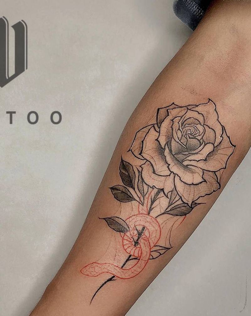 花与蛇纹身图片_手臂暗黑纹身图案