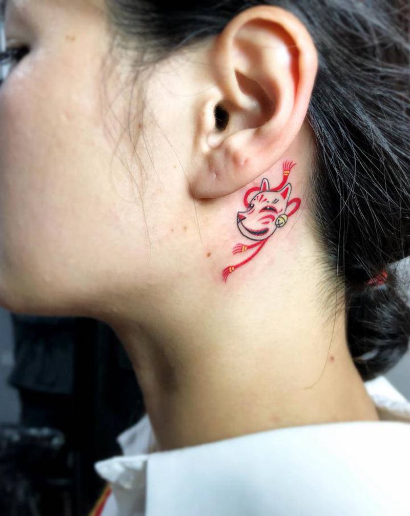 稻荷面具纹身图片_颈部小清新纹身图案