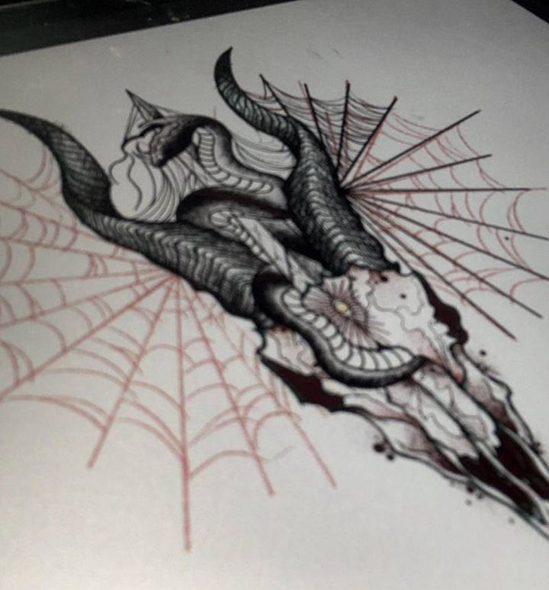 撒旦羊纹身图片_胸部纹身图案