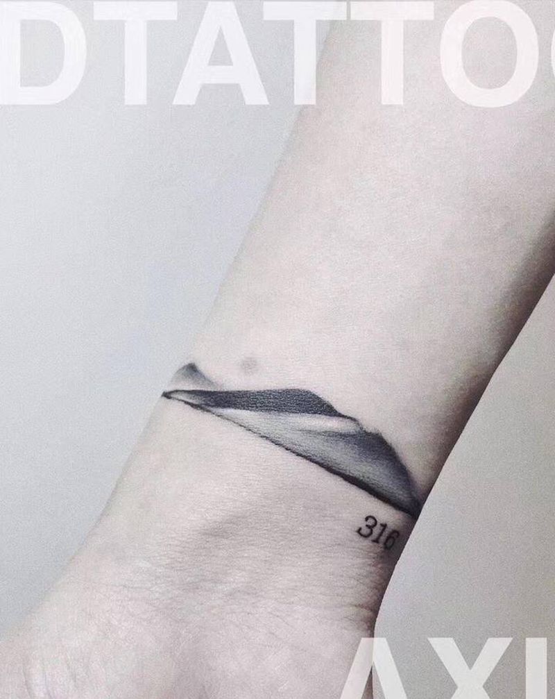 山脉纹身图片_手臂纹身图案