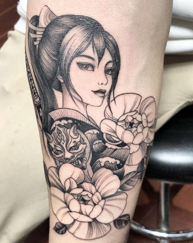 素花女纹身图片_手臂手部新传统纹身图案