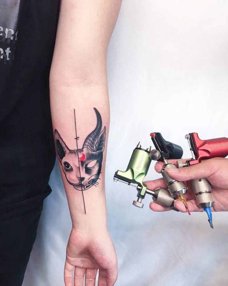 猫咪纹身图片_手部纹身图案