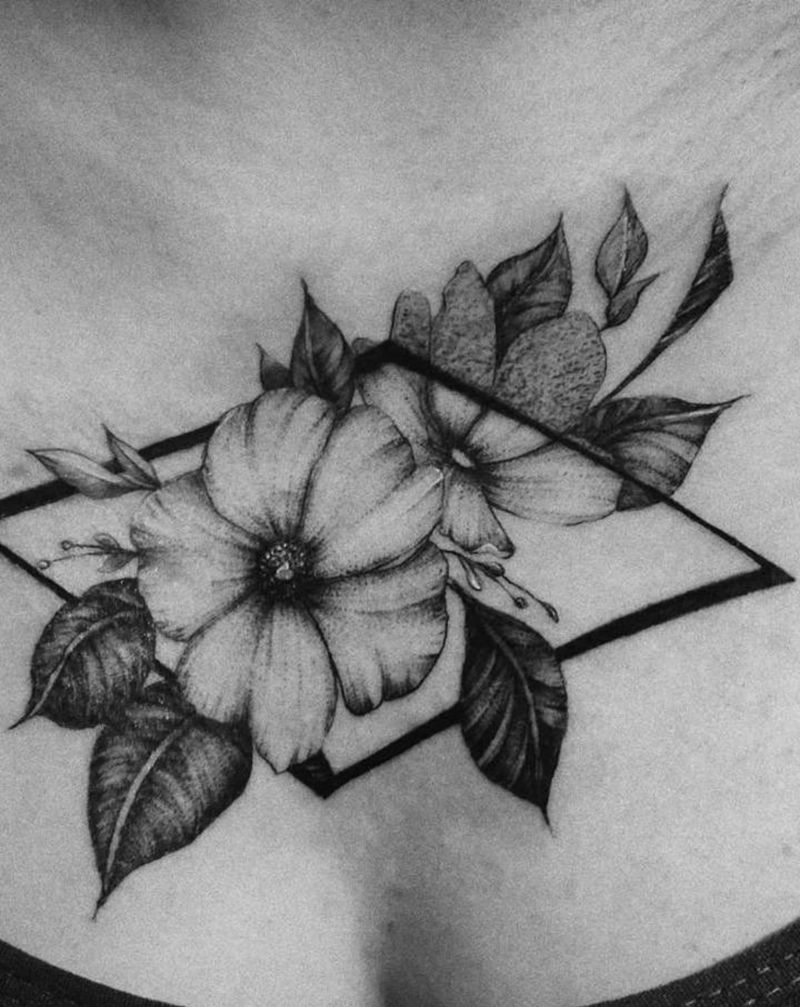 原创几何素花纹身图片_胸部点刺几何花素花几何纹身图案