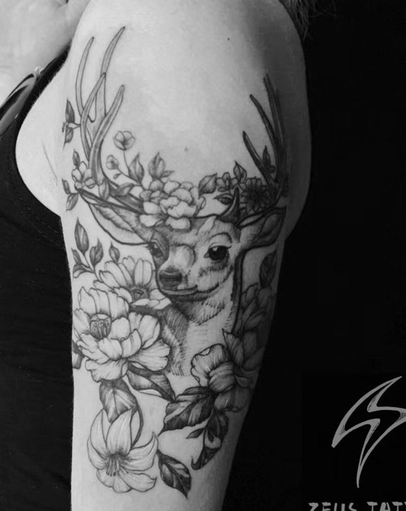 素花小鹿纹身图片_手臂点刺花素花鹿纹身图案