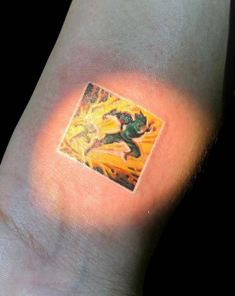 闪现纹身图片_手部游戏图标纹身图案