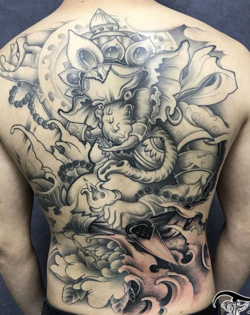 象神纹身图片_背部新传统象神纹身图案