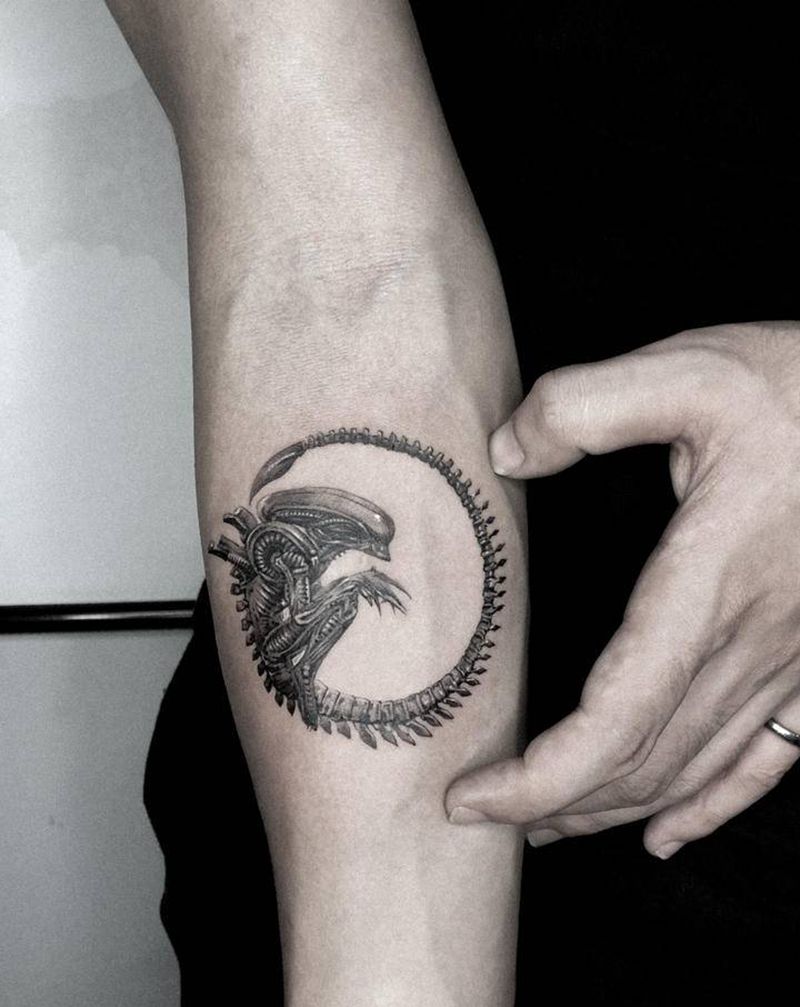 异形纹身图片_手臂欧美写实纹身图案