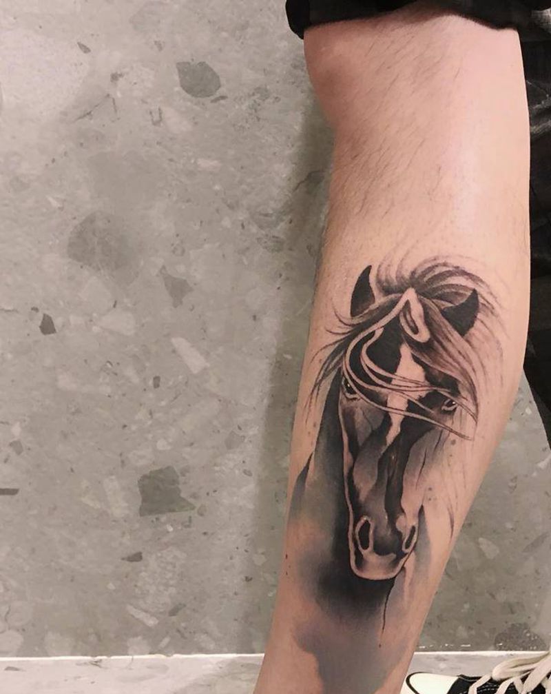 一往无前，别无他念纹身图片_腿部水墨水彩长沙广州深圳纹身图案