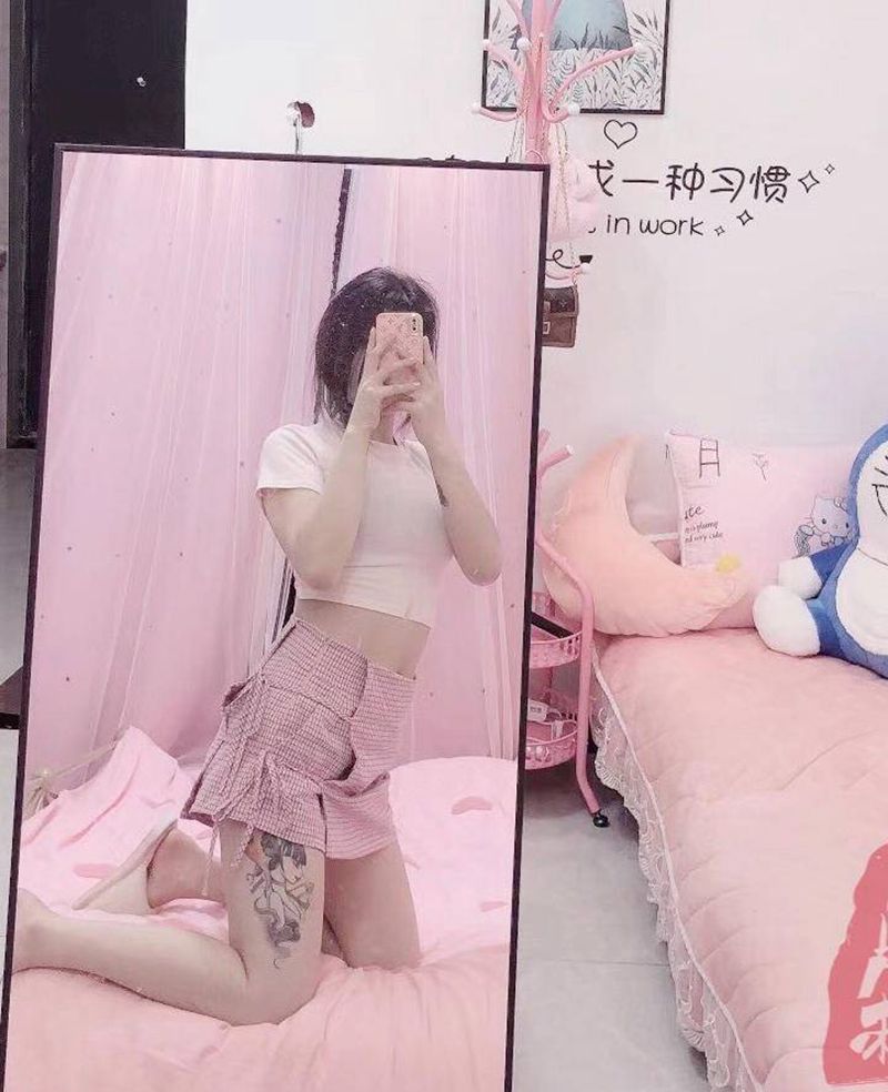 今天的买家秀是粉色系纹身图片_腿部New School新传统长沙纹身图案