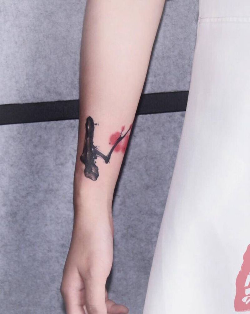 唯有暗香来纹身图片_手臂水彩水墨长沙纹身图案