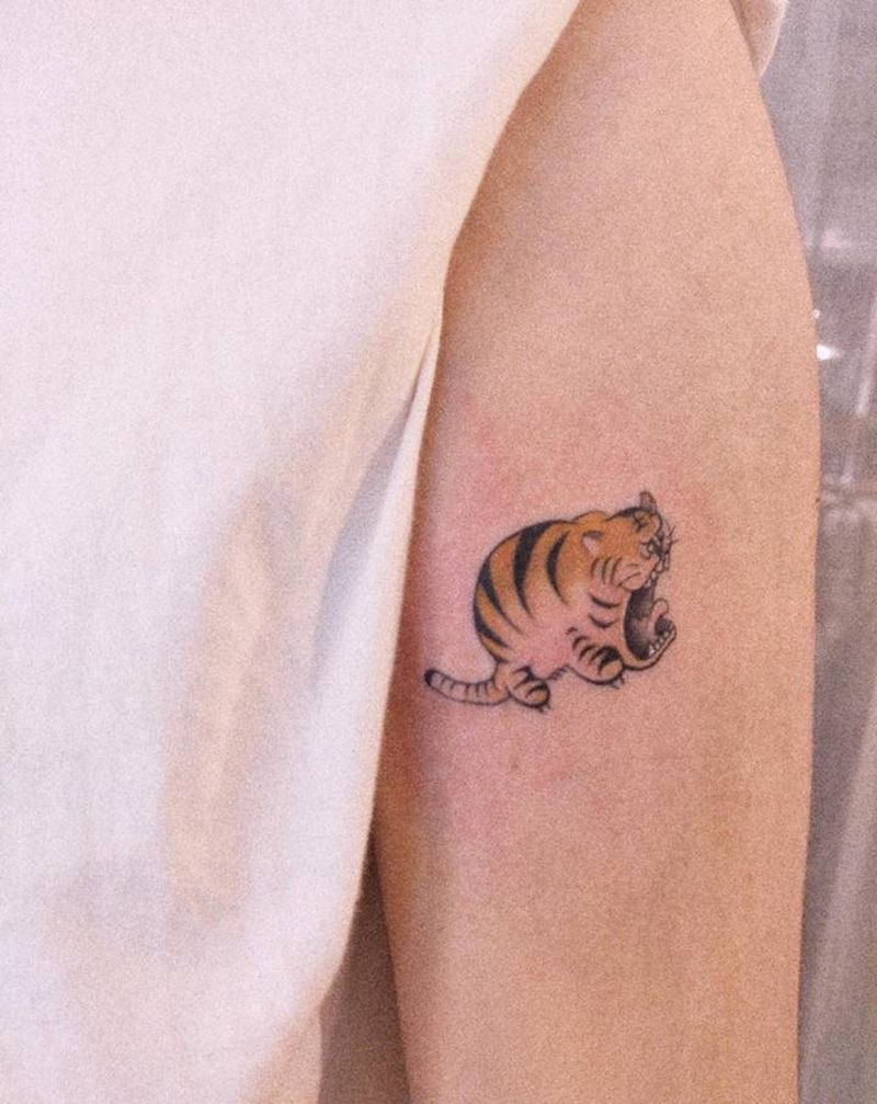 大猫纹身图片_手臂水彩小老虎纹身图案