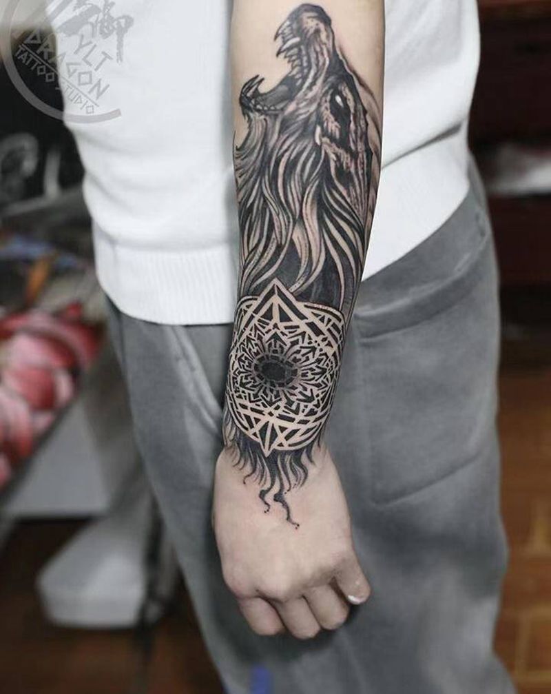 最近纹身作品纹身图片_背部手臂老传统水墨纹身图案