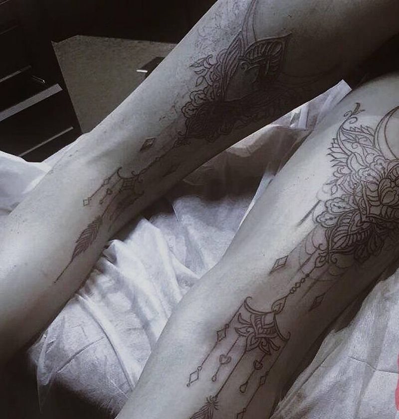 腿长了不起纹身图片_腿部几何长沙纹身图案