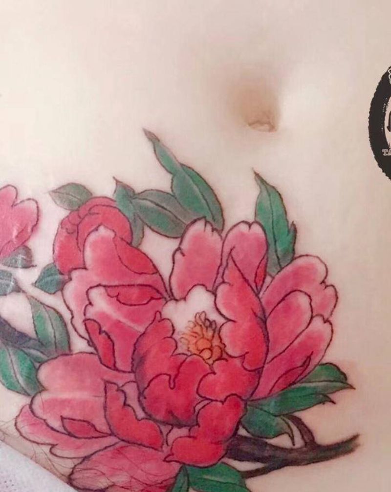 刨腹产疤痕遮盖纹身图片_腹部纹身图案