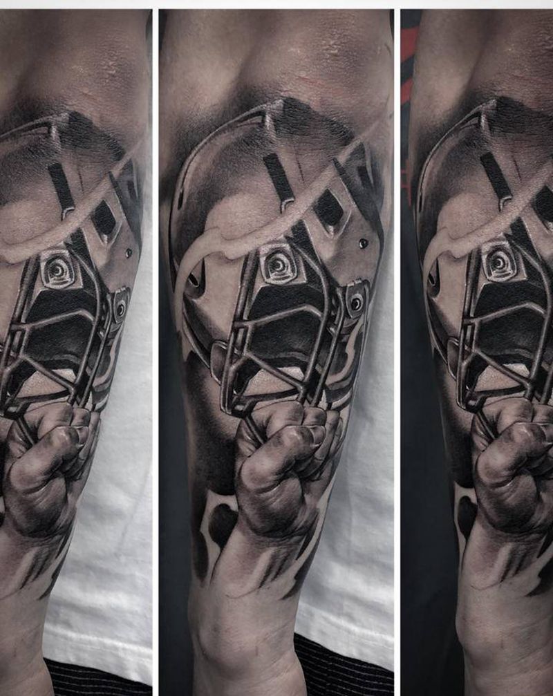 橄榄球纹身图片_欧美写实纹身图案