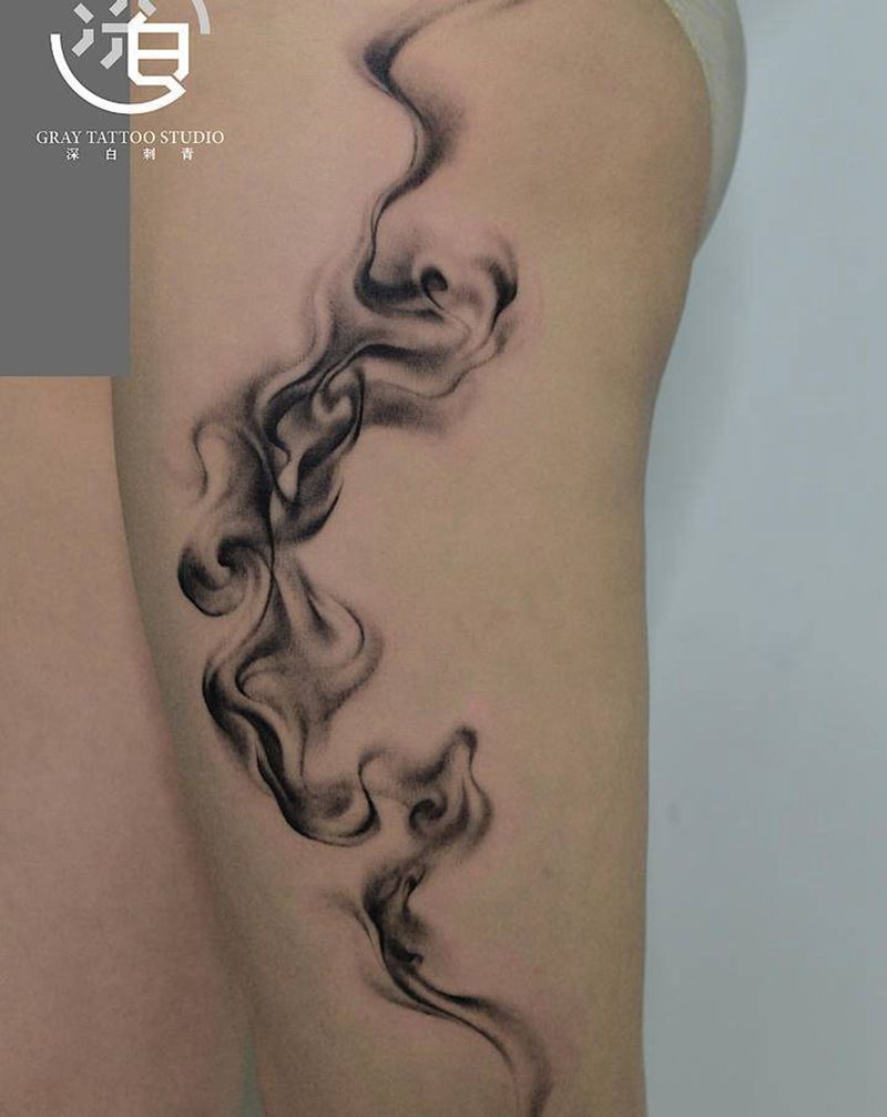 烟雾纹身图片_脚部腿部欧美写实烟雾美女纹身图案