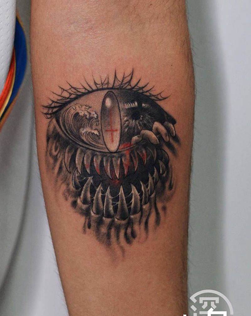 暗黑瞳孔纹身图片_手臂手部欧美写实眼睛纹身图案