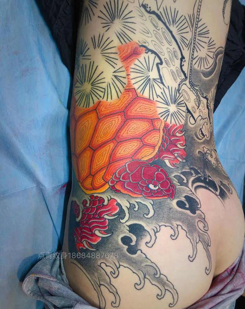 玄武纹身图片_背部新传统纹身图案