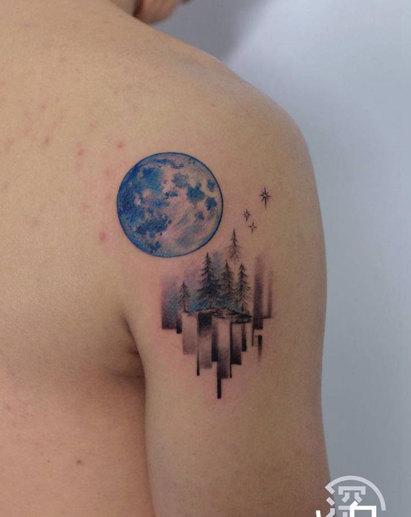 小清新纹身图片_手臂手部欧美写实花体字花体字月亮纹身图案