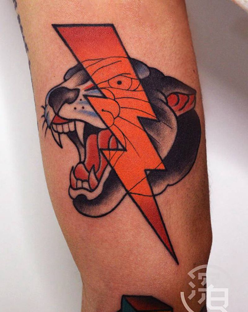 school纹身图片_手部手臂Old School豹子纹身图案